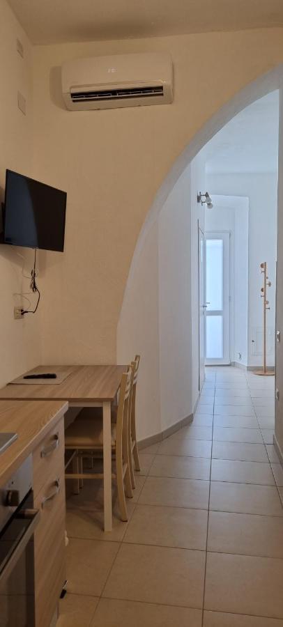 Appartamento Indipendente Carlo Cagliari Bagian luar foto
